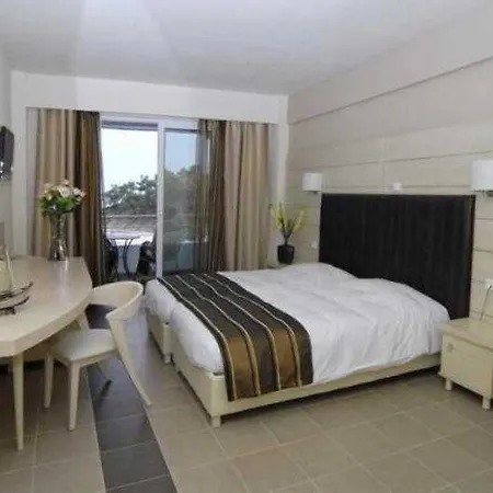 Hotel Aeolis Thassos Palace 4*