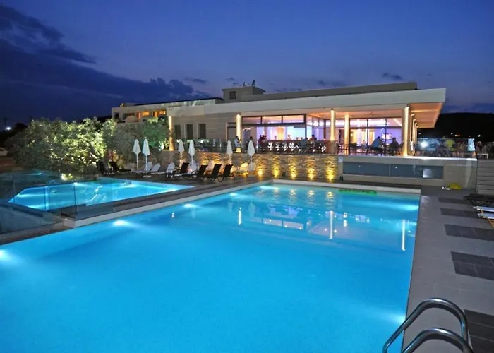 Aeolis Thassos Palace 波托什